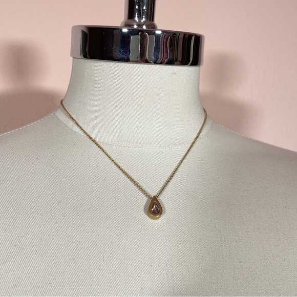 Vintage AVON Faux Amethyst February Birthstone Preppy Dainty Teardrop Necklace - Picture 9 of 9